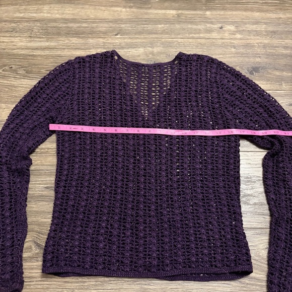 90s does 70s Vintage Open Knit Crochet Button Cardigan (Eggplant Purple) Medium - Picture 5 of 5